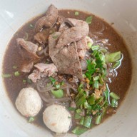 ก๋วยเตี๋ยวเรืออยุธยาเศรษฐีเรือทอง สาขาแบริ่ง32  สุขุมวิท107