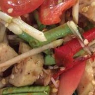 โบว์ ส้มตำอีสาน