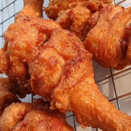 เมนู ไก่ทอด 2 รส✌🏻 (สาขา 2 ปั๊ม ปตท.ค่ายกฤษณ์ศรีวะรา ) ขายอยู่ข้างปั๊มน้ำมันปตท.ค่ายกฤษณ์ศรีวะรา ( มทบ.29 )