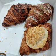 Kenn’s Coffee & Croissant อารีย์