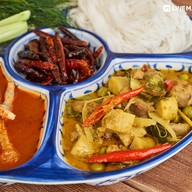 เมนูของร้าน ครัวแม่ธารทิพย์  อ่างทอง