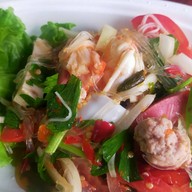 ขนมจีนน้ำยาร้านบ้านจ่า by อาลาดิน