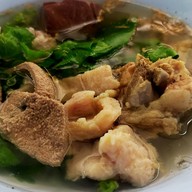 ขนมจีนน้ำยาร้านบ้านจ่า by อาลาดิน