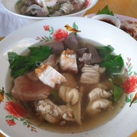 โกแมน ต้มเลือดหมู บุรีรัมย์