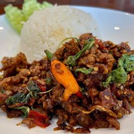 เมนูของร้าน ปลาเผา สามแยกกระบี่น้อย (น้ำจิ้มรสเด็ด) กระบี่