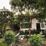 ไปสวน Slow Bar Cafe