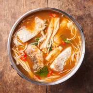 เมนูของร้าน กับข้าวกับปลา ดิ เอ็มควอเทียร์