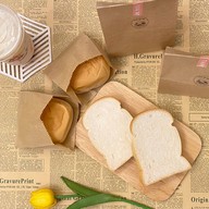 ปังต้าวก้อน  ขนมปังปิ้ง - ปังเย็นแก้วใหญ่ ช้างม่อย