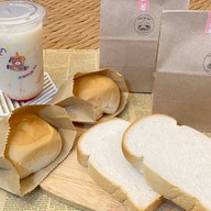 ปังต้าวก้อน  ขนมปังปิ้ง - ปังเย็นแก้วใหญ่ ช้างม่อย