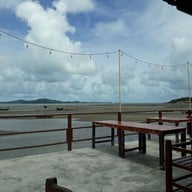 เจ๊ต่าย ปูเป็น สาขาบ้านเพ