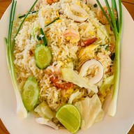 เมนูของร้าน ถาวรซีฟู้ด สมุทรสงคราม