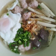 ก๋วยจั๊บอุบลไม้หมากร้านดังเมืองศรีสะเกษ มหาสารคาม