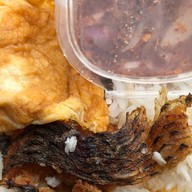 YUM MEE มียำกับแกล้ม