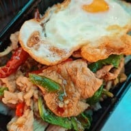 ลุงเหว่าอาหารตามสั่ง สุขุมวิท 62  เจ้าเก่า เจ้าเดิม