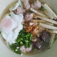 ก๋วยจั๊บอุบลไม้หมากร้านดังเมืองศรีสะเกษ มหาสารคาม