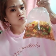 ยำยำฟิวชั่นbyครัวตองAAA (หยุดทุกวันพุธ) หมู่บ้านพระปิ่น 5 ปากซอย9