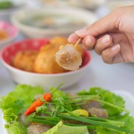 เมนูของร้าน ข้าวเปียกเส้นอิ่มอร่อย by ป้าเตี้ย (3 แยกมูลนิธิมุกดาหาร เจ้าเก่า)