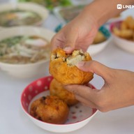 เมนูของร้าน ข้าวเปียกเส้นอิ่มอร่อย by ป้าเตี้ย (3 แยกมูลนิธิมุกดาหาร เจ้าเก่า)