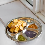 La Lucia (ลาลูเซีย) -