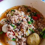เมนูของร้าน ก๋วยเตี๋ยวปลาจรัญ 3
