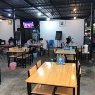 ร้านข้าวต้มปลาชลบุรี