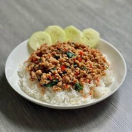 เจ้ากะเพรา - ถนนอดุลยเดช