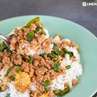 ตามสั่งร้านเจ๊หน้าเอสทีทางออกท่ารถ