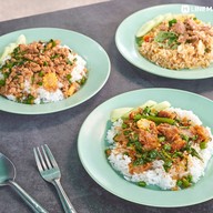 ตามสั่งร้านเจ๊หน้าเอสทีทางออกท่ารถ