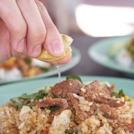 ตามสั่งร้านเจ๊หน้าเอสทีทางออกท่ารถ