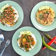 ตามสั่งร้านเจ๊หน้าเอสทีทางออกท่ารถ