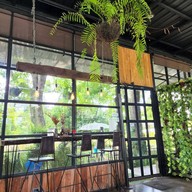 สวนองุ่นอิ่มสุข