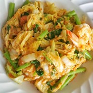 บ.เบนซ์ ราดหน้ายอดผัก สุกี้ - สี่พระยา 🍜🌾 บางรัก