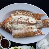 กฤษดาปลาเผา&ไก่ย่างเขาสวนกวาง