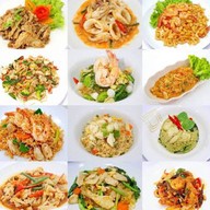 เตี๋ยวเป็ดตุ๋น เตี๋ยวหมูเด้งต้มยำ อาหารตามสั่ง ป้าอ้อยครกยักษ์ ร้านเดียวกันกับขนมปังปิ้ง สั่งเถอะทำไวมากก