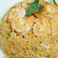 ร้านอิ่มอุ่น กะเพราพริกแห้ง อาหารตามสั่ง สาขาอุดมสุข