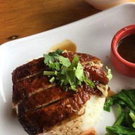 พูพานเป็ดย่าง&อาหารไทยรสเดิม พูพาน ศรีราชา