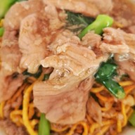 บ.เบนซ์ ราดหน้ายอดผัก สุกี้ - สี่พระยา 🍜🌾 บางรัก