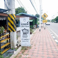 บรรยากาศ La’moon Coffee House