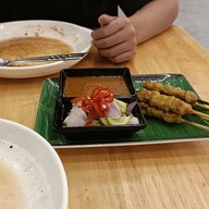 เมนูของร้าน ราดหน้าเส้นทอง