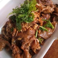 ข้าวขาหมู & ก๋วยจั๊บซิ่ง (แม่คาว)