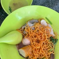 เจียงลูกชิ้นปลา  น้ำพอง