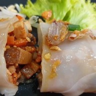 ครัวยายปริก ยำ และ ขนม ครอฟเฟิล