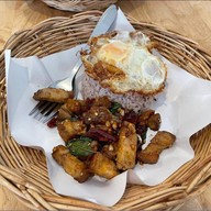 เมนูของร้าน กะเพราอโยธยา สกลนคร สกลนคร