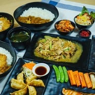 Gohan by Chooji (Banthat Thong) บรรทัดทอง