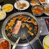 Darak Korean Restaurant ดารัก โคเรียนทาวน์