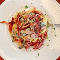 The Duke's เมญ่า