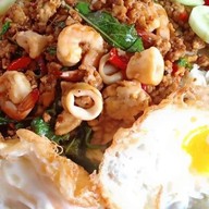 กะเพราเน้นๆ สายไหม79 กะเพราเน้นๆสายไหม79