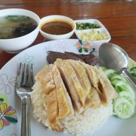 เมนูของร้าน ร้านข้าวมันไก่หน้าอู่
