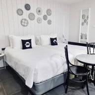 Blu Monkey Boutique Bangsaen