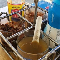 เนื้อตุ๋นรสเด็ด หน้าสวนสมเด็จย่า